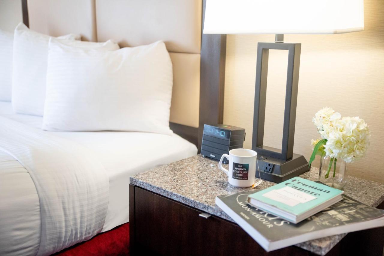 The Madison Concourse Hotel Екстериор снимка