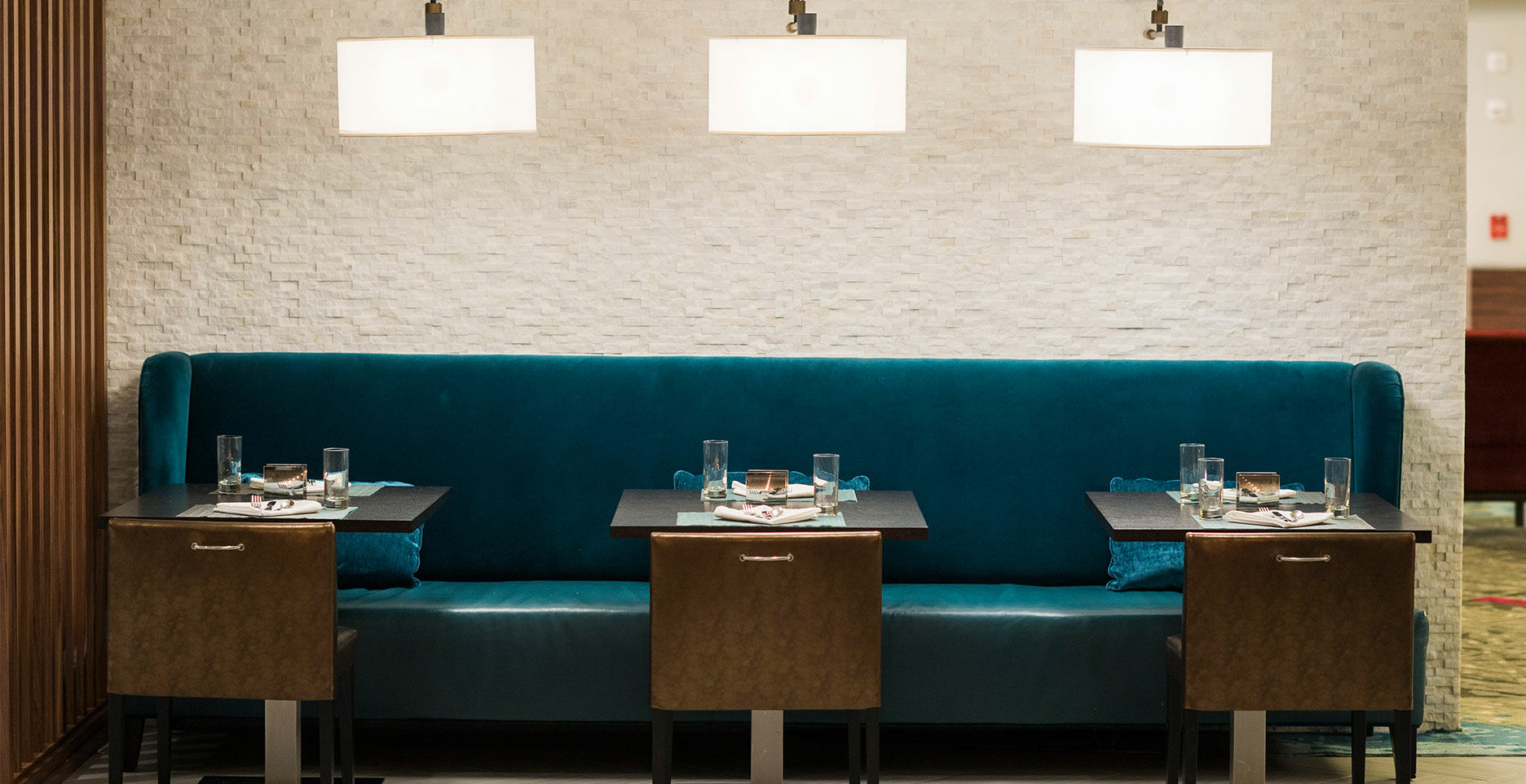 The Madison Concourse Hotel Екстериор снимка