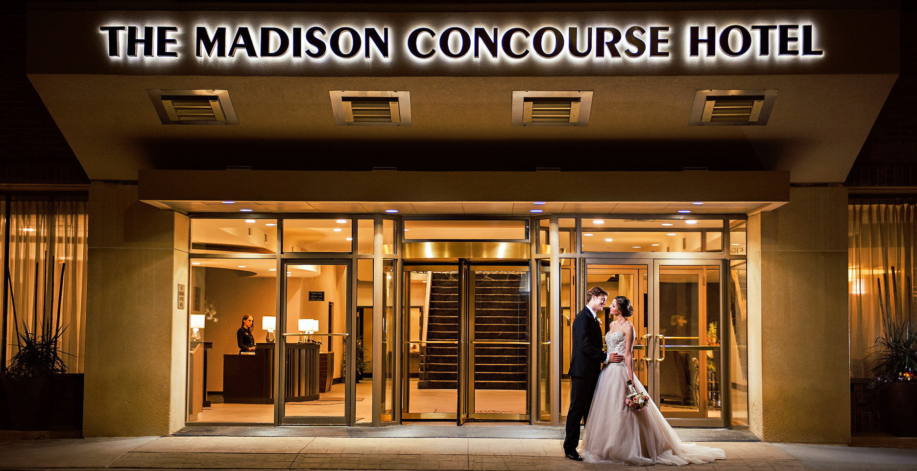 The Madison Concourse Hotel Екстериор снимка