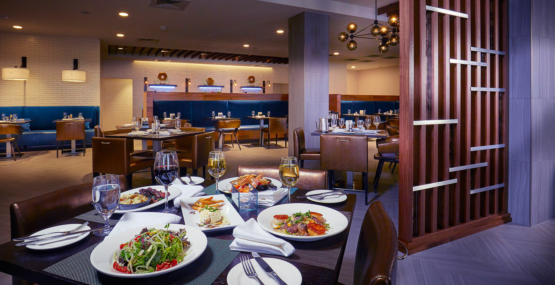 The Madison Concourse Hotel Екстериор снимка